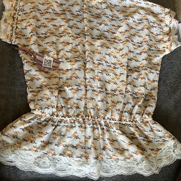 Princess Vera Wang Blouse Cream Brown Dogs Small NWT - Picture 3 of 6